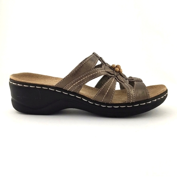 Clarks Bronze Lexi Myrtle 2 Slide On Sandals Ultimate Comfort Lightweight 9.5M - Picture 3 of 16